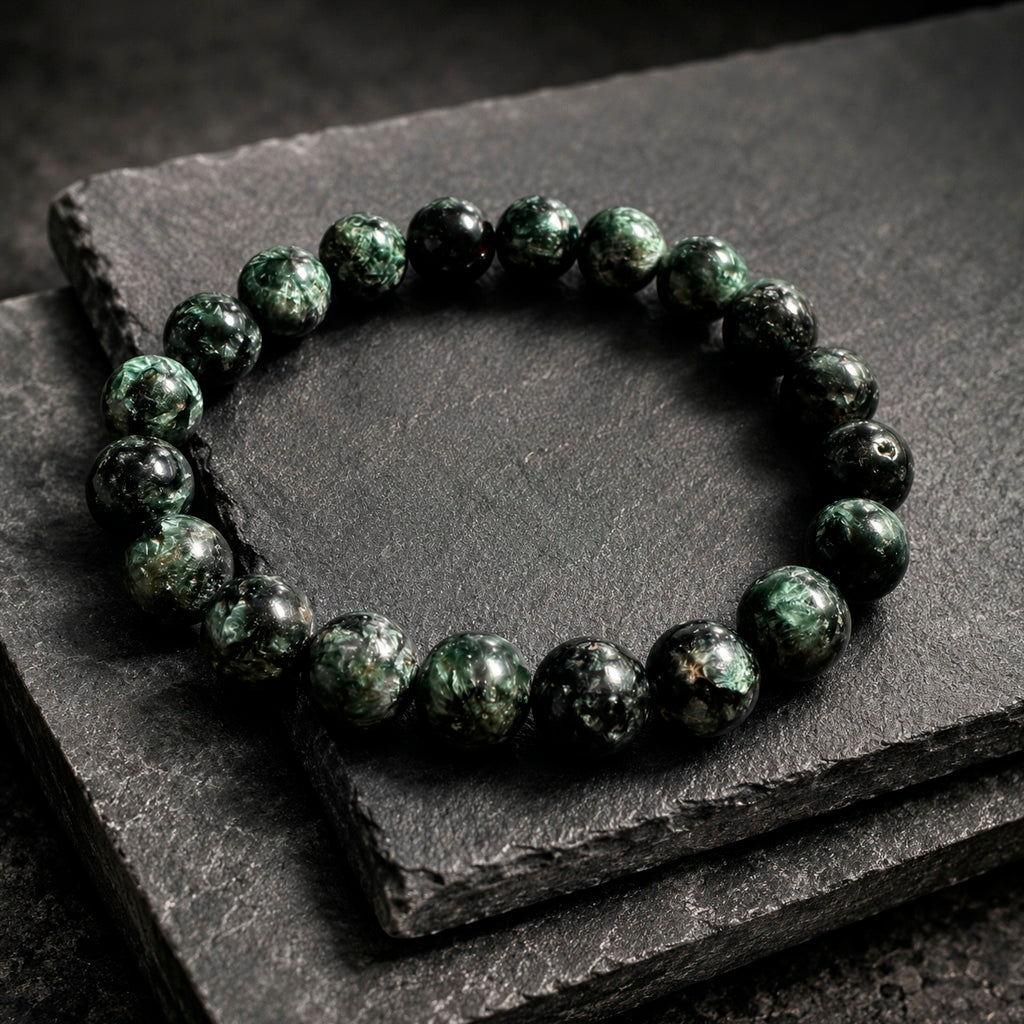 Elegantes Seraphina Verde Armband aus natürlichen Seraphinit-Perlen