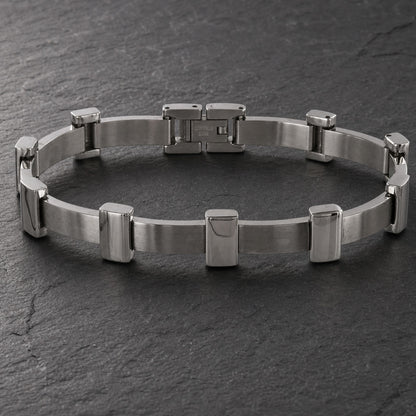 Edelstahl Armband  10 mm für Männer auf Schieferplatte