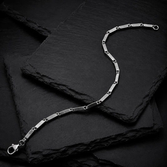 Facet Steel Edelstahl-Facettenarmband für Herren von MANAVARO, stilvoll und modern