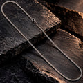 Elegante Silver Panzer Line Kette aus rhodiniertem 925er Silber.