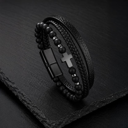 Schwarzes Herren Lederarmband mit matten Perlen und Edelstahlkreuz.
